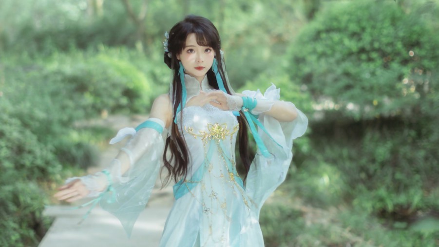 顶流男星，拿下一千亿